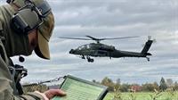 Militairen oefenen op en rond Vliegbasis De Peel Militairen oefenen op en rond Vliegbasis De Peel